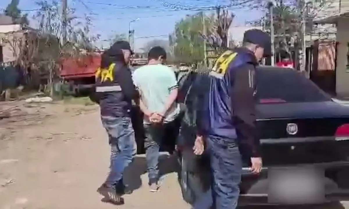La madre ignoró el pedido de ayuda de su hija, pero el colegio denunció al tío de la niña, que fue detenido por abuso