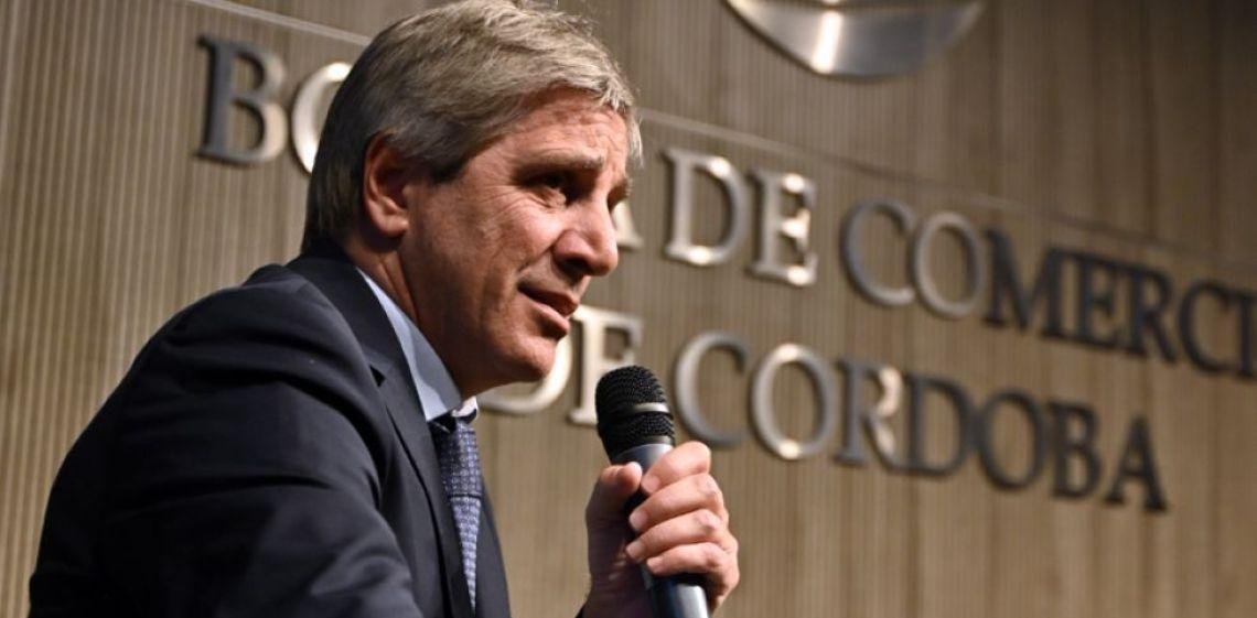 Luis Caputo sobre el shock de los mercados internacionales: “El escudo más importante es tener la macroeconomía ordenada”