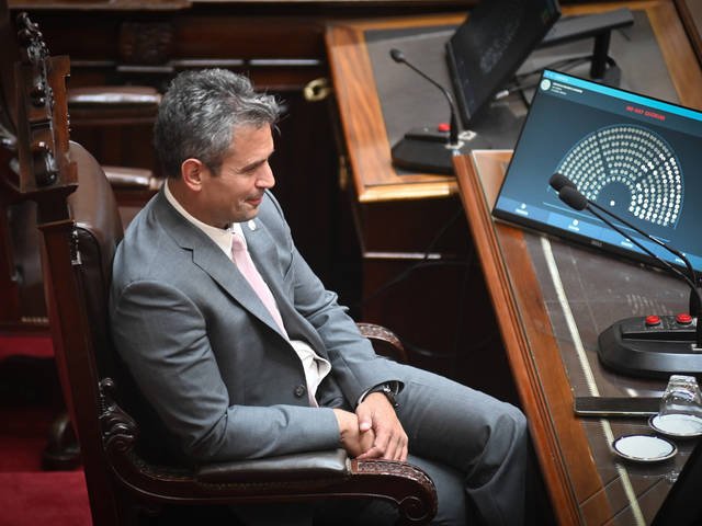 Batalla cultural vs. pragmatismo: para salir al mercado y no afectar sus proyecciones, el Gobierno se conforma con sacar el Presupuesto que aprobГі Diputados