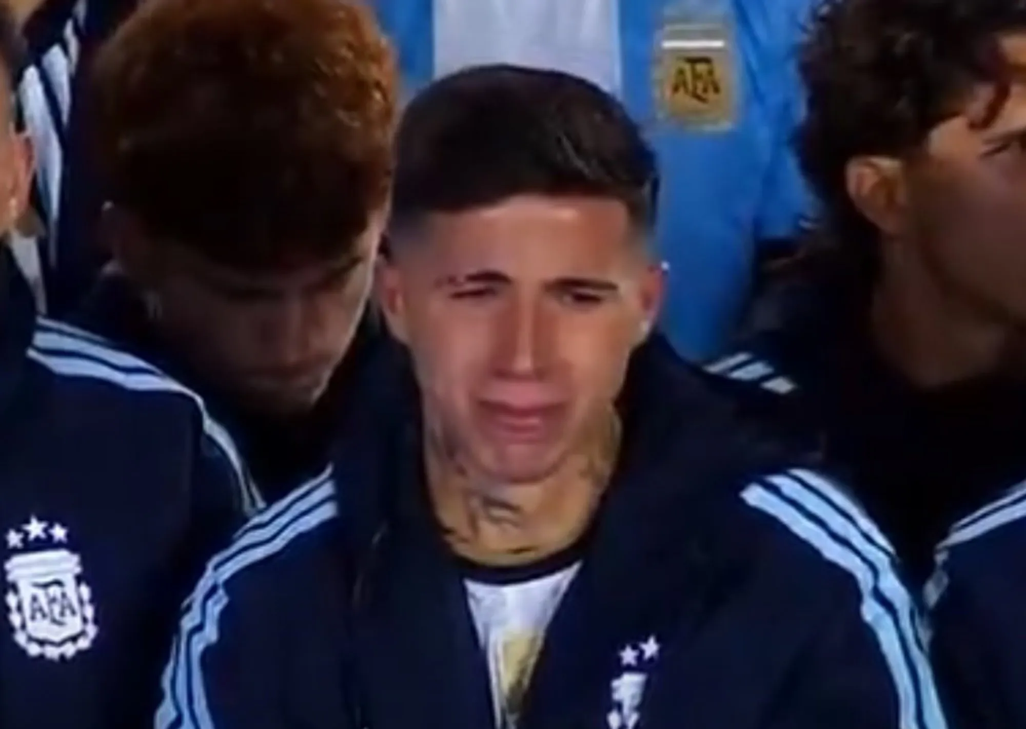 Enzo Fernández, entre la emoción en la cancha y el mensaje de despedida para Messi: "Sos el ídolo de mi vida"