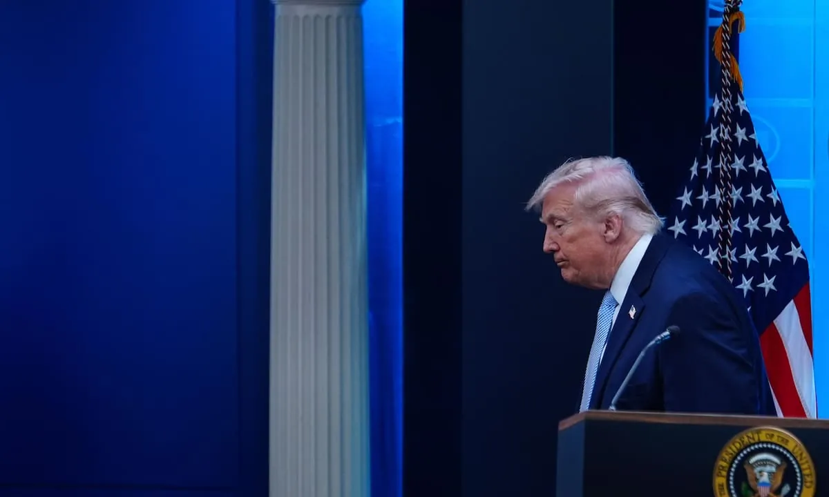 El comediante Kimmel rebate críticas por chiste sobre Melania Trump