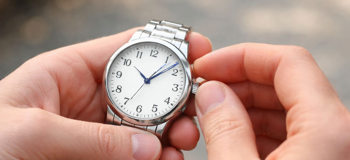 Cambia la hora en todo el país en 2026: qué día y cómo hay que ajustar los relojes