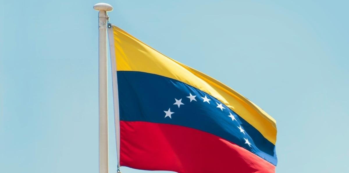 Venezuela: cercano colaborador de Machado recorrerá el país tras excarcelación política