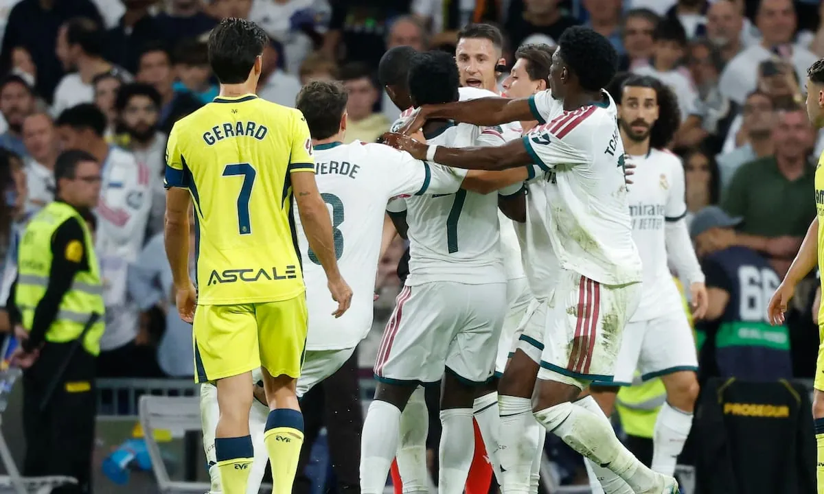 Real Madrid le ganó a Villarreal, pero Vinicius se robó la atención: hizo un golazo que fue anulado y fue expulsado por un hecho insólito