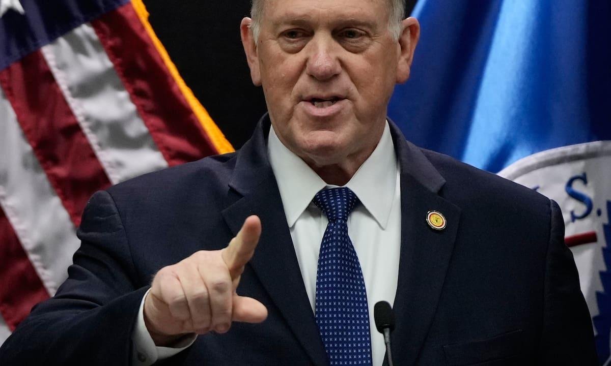 Zar fronterizo de Trump anuncia que 700 agentes de inmigración dejarán Minnesota de inmediato