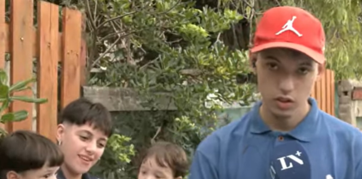 Qué dijo Hugo, el joven que dormía en un cajero de un banco y recibió la ayuda de un desconocido que le cambió la vida