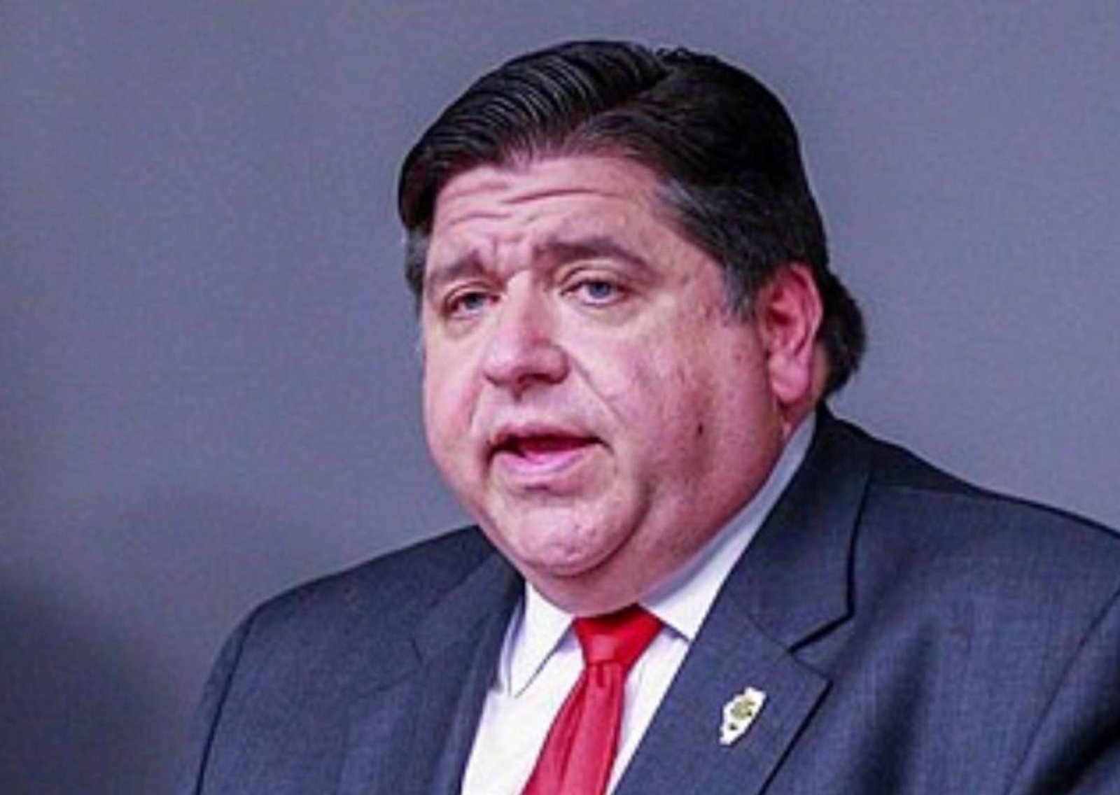 Buenas noticias en Illinois: cómo funciona la nueva ley oficial que ofrece alivio a personas mayores sobre el impuesto a la propiedad