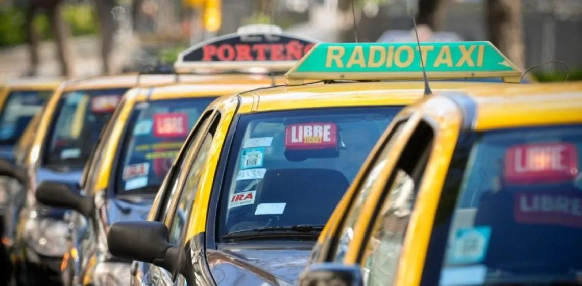 En CABA cambiará la forma de trabajo de los taxistas y los regímenes de las apps de viajes