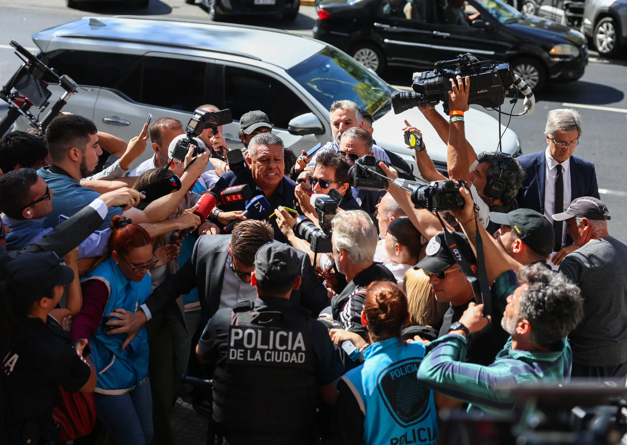 Después de la indagatoria, Claudio "Chiqui" Tapia fue autorizado a viajar a Paraguay
