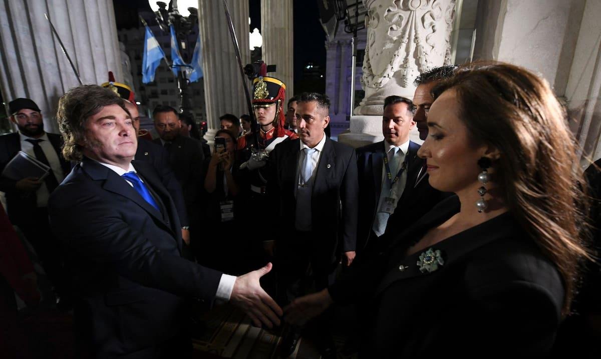 Frío saludo de Milei a Villarruel y el empujón de la vice a Karina