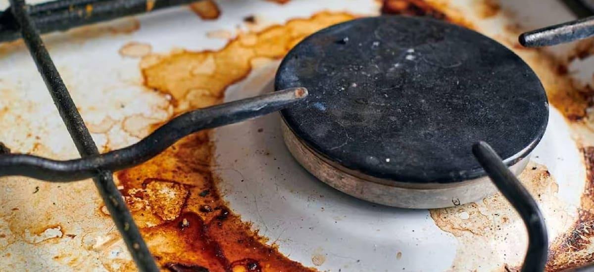 Ni jabón ni bicarbonato: el método efectivo para limpiar las hornallas y asaderas al instante - El Cronista