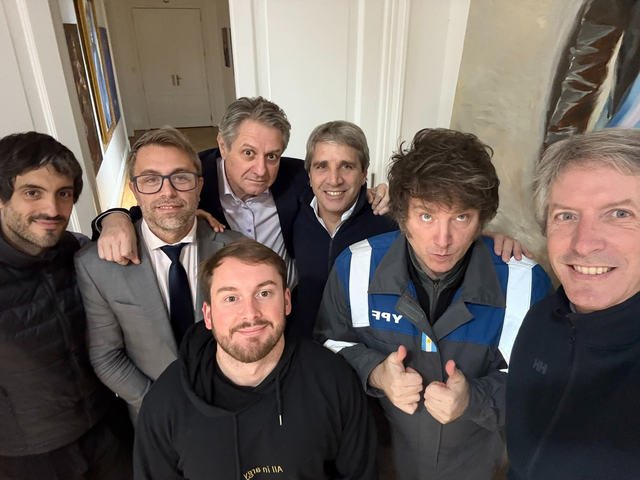 вЂњCГіmo lloran los gallinasвЂќ: ola de chicanas entre Pettovello, Luis Caputo y un asesor econГіmico por el SuperclГЎsico