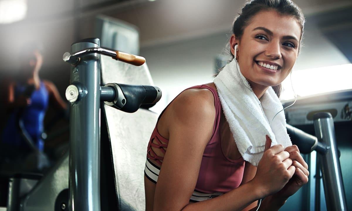 El ejercicio de diez segundos que ayuda a prevenir enfermedades y mejora la masa muscular