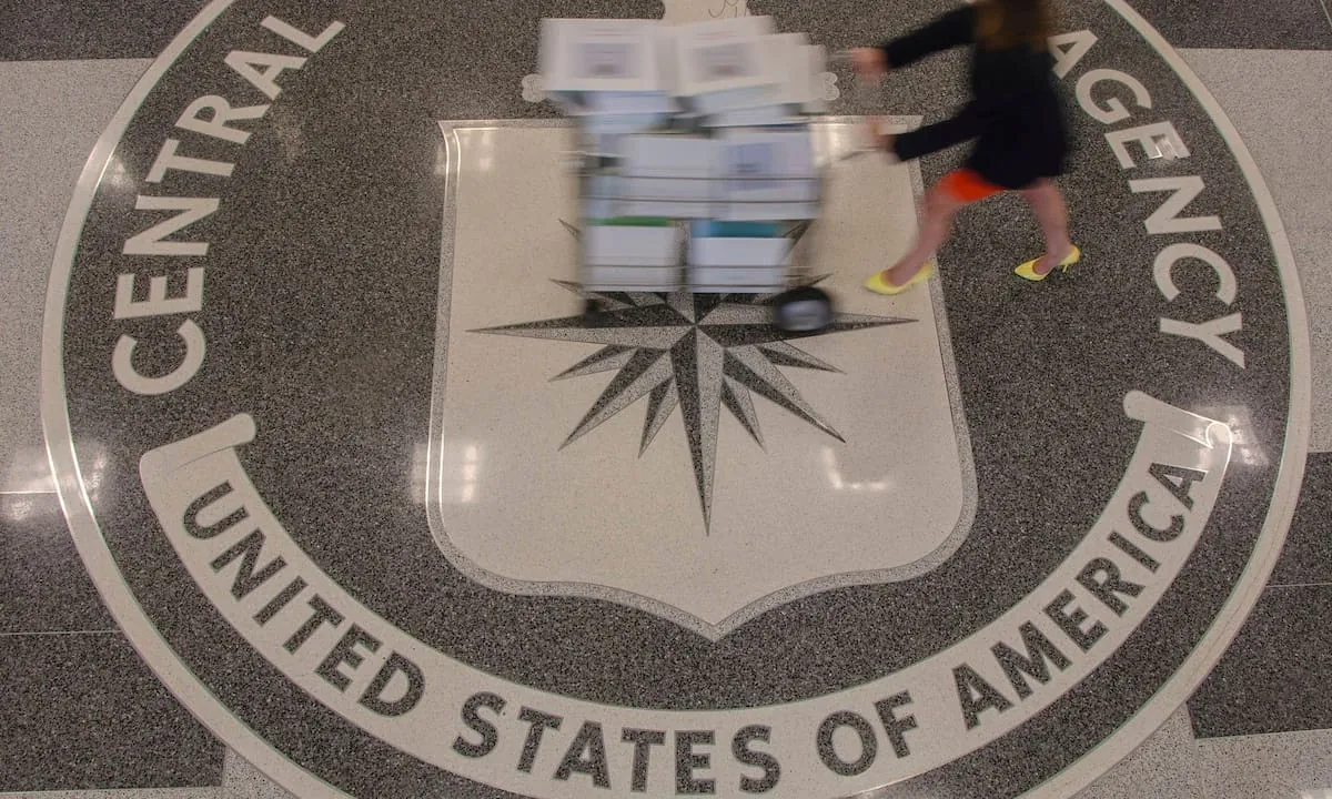 La CIA enfrenta una salida masiva de personal y teme por sus secretos