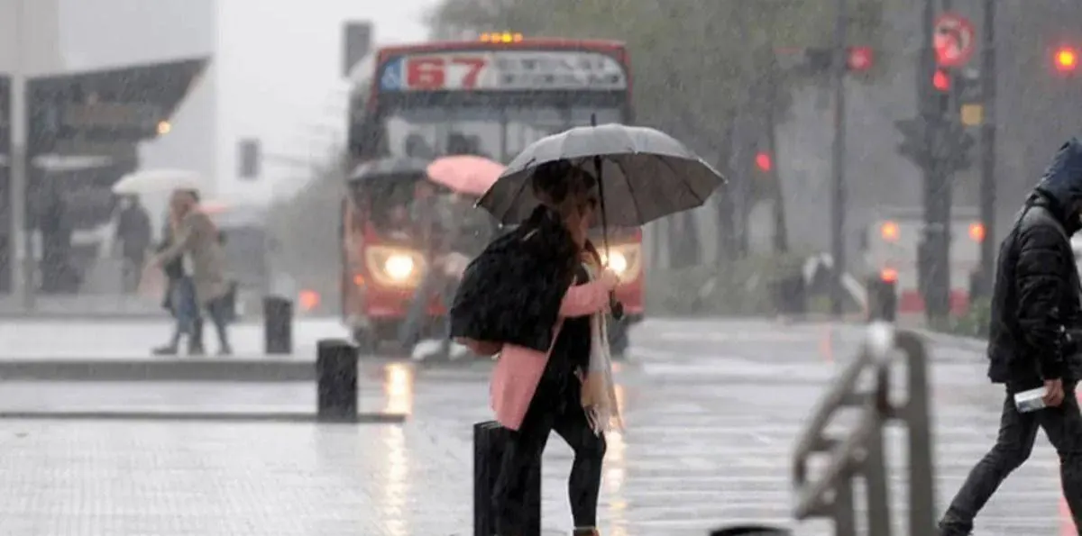 A qué hora llueve hoy jueves 13 de agosto en el AMBA, según el Servicio Meteorológico Nacional