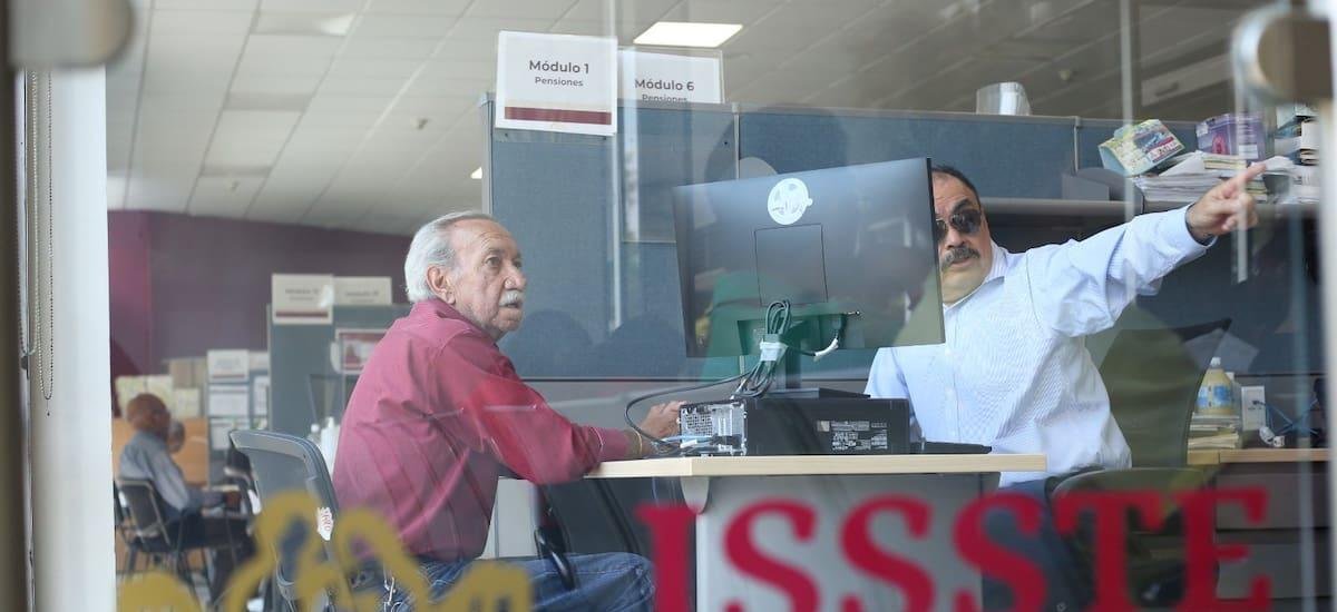 Nueva tarjeta para cobrar las jubilaciones: la credencial que entregará el Gobierno a adultos mayores y es de por vida