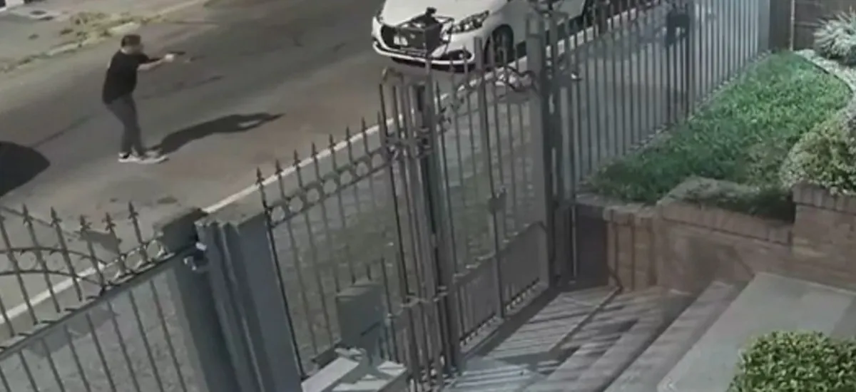 Un policía se enfrentó a tiros con delincuentes en Ramos Mejía y capturó a un ladrón con un extenso prontuario