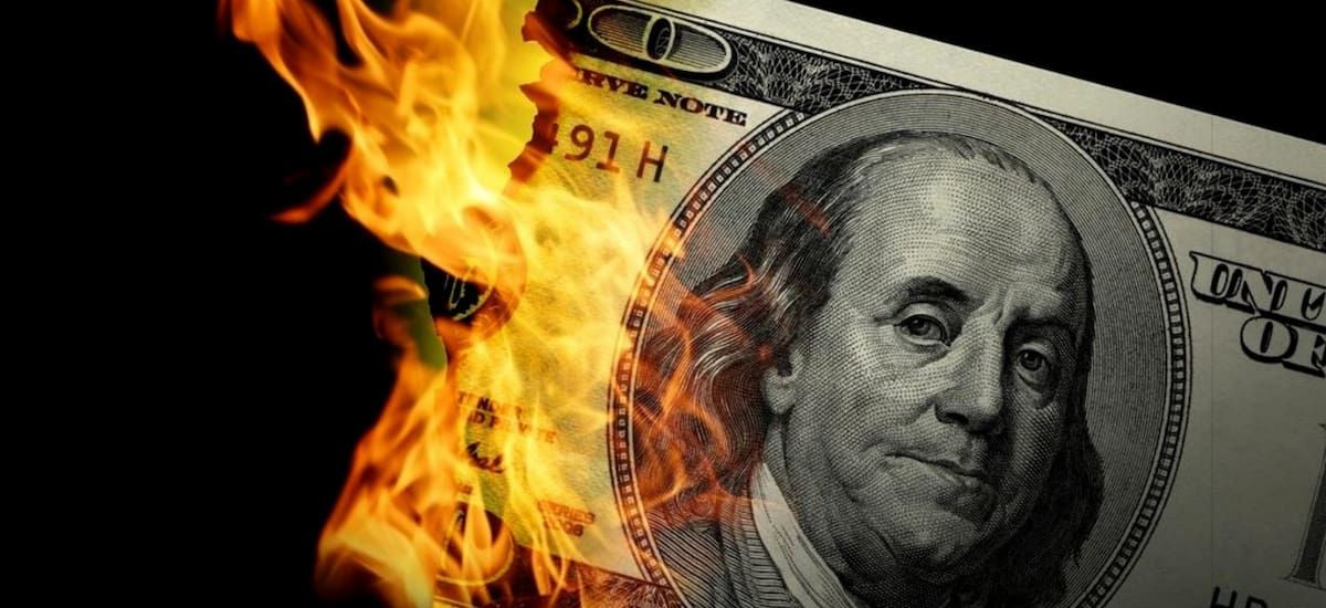 Estados Unidos ataca Irán y gana el dólar: por qué se espera que suba su valor