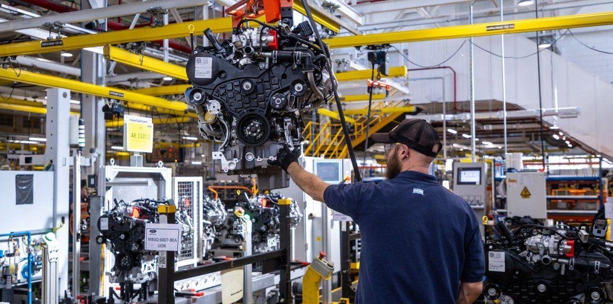 Industria en crisis: la producción automotriz sufrió un duro golpe en enero y se derrumbó un 30,1% anual