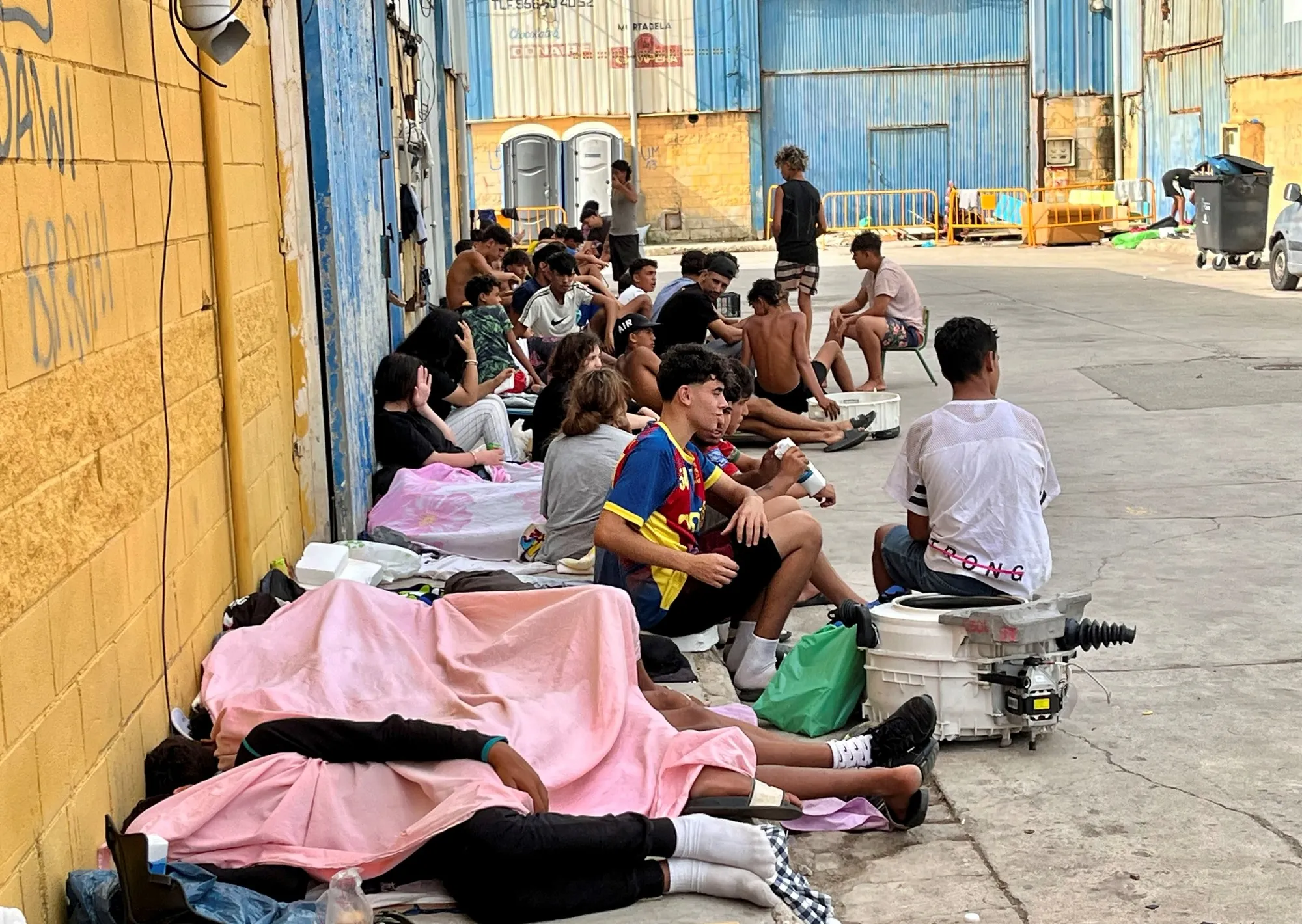 Crisis migratoria: en Ceuta quedaron al menos mil menores migrantes y muchos aún deambulan por las calles