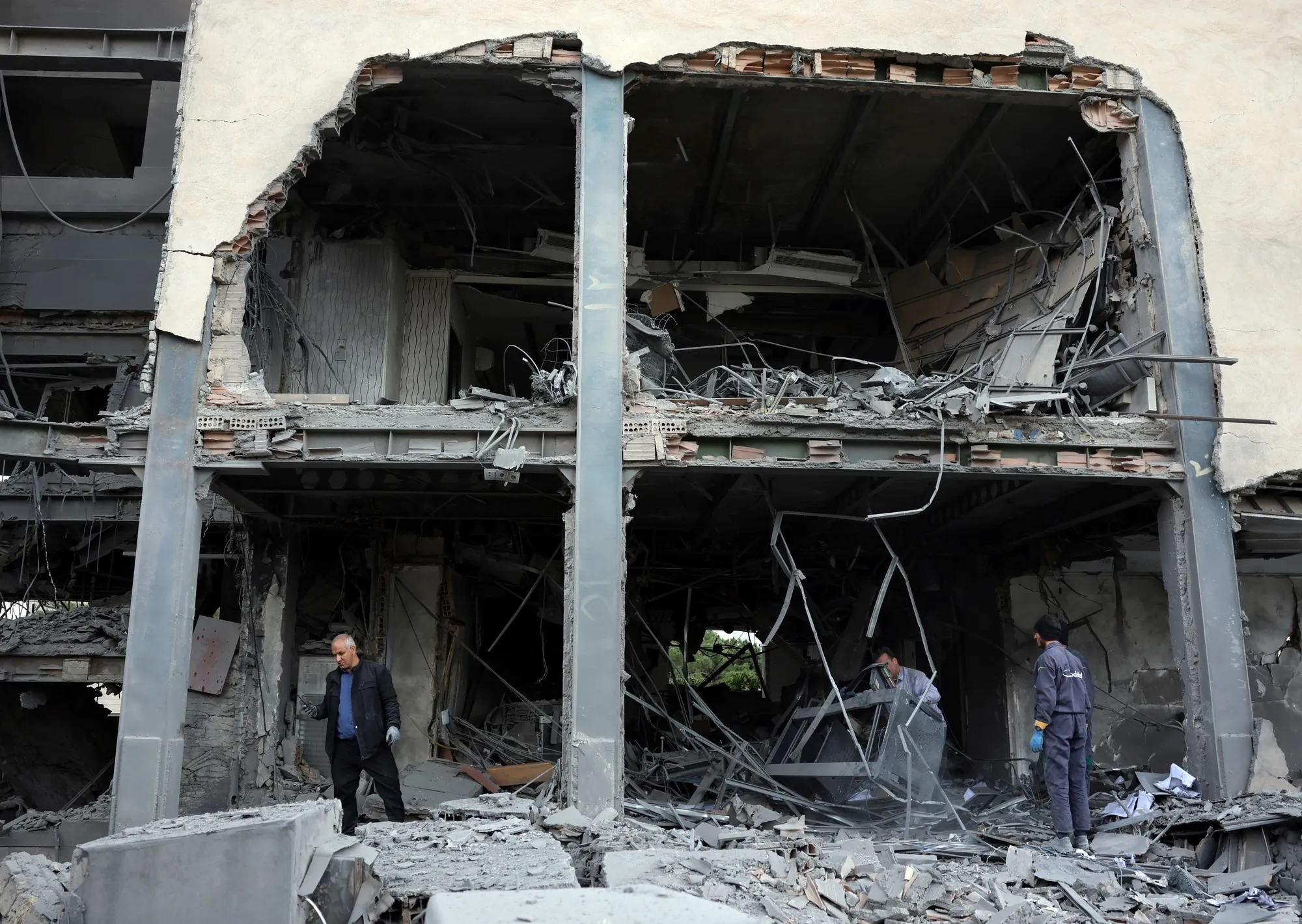 Ataque contra un medio catarí en Irán: el edificio quedó destruido y con riesgo de derrumbe