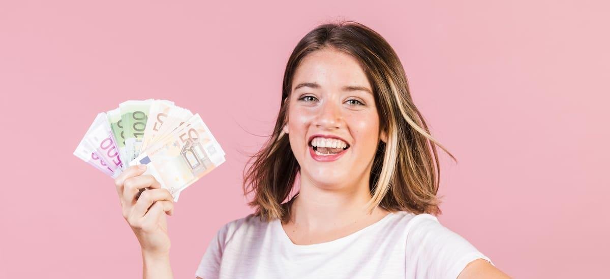 Ayuda de 480 euros para amas de casa: ¿cómo solicitarla y cuáles son los requisitos?