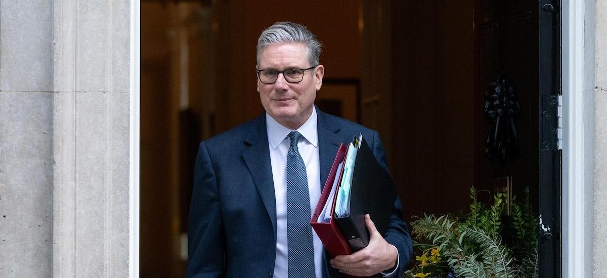 Reino Unido anuncia el envío de un destructor de la marina británica y helicópteros a sus bases de Chipre