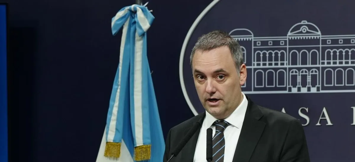 La renuncia de Adorni por “corrupción” es la acusación “más perjudicial” contra el gobierno de Milei, según Financial Times