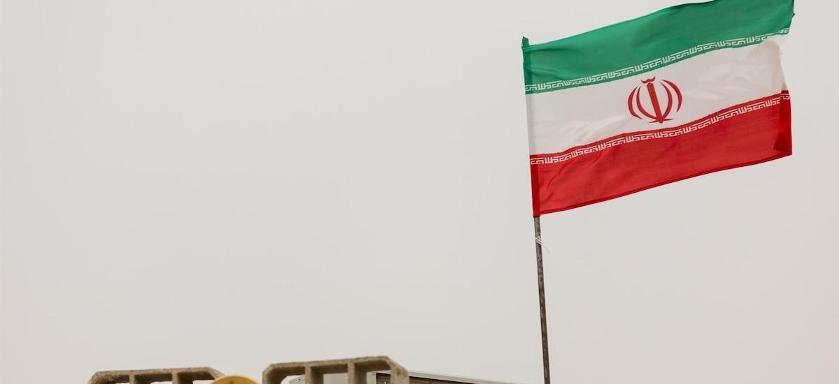 La Guardia Revolucionaria iraní afirma haber atacado con misiles un destructor de EEUU en el Índico