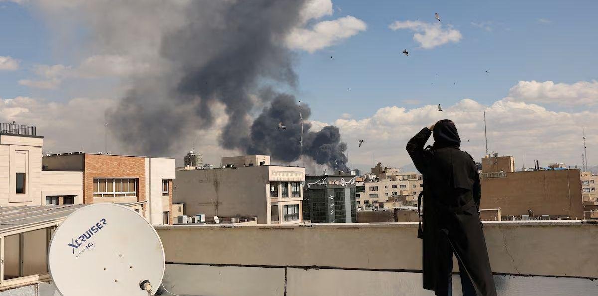 Escala la tensión en Medio Oriente con más bombardeos de Israel sobre Beirut y Teherán