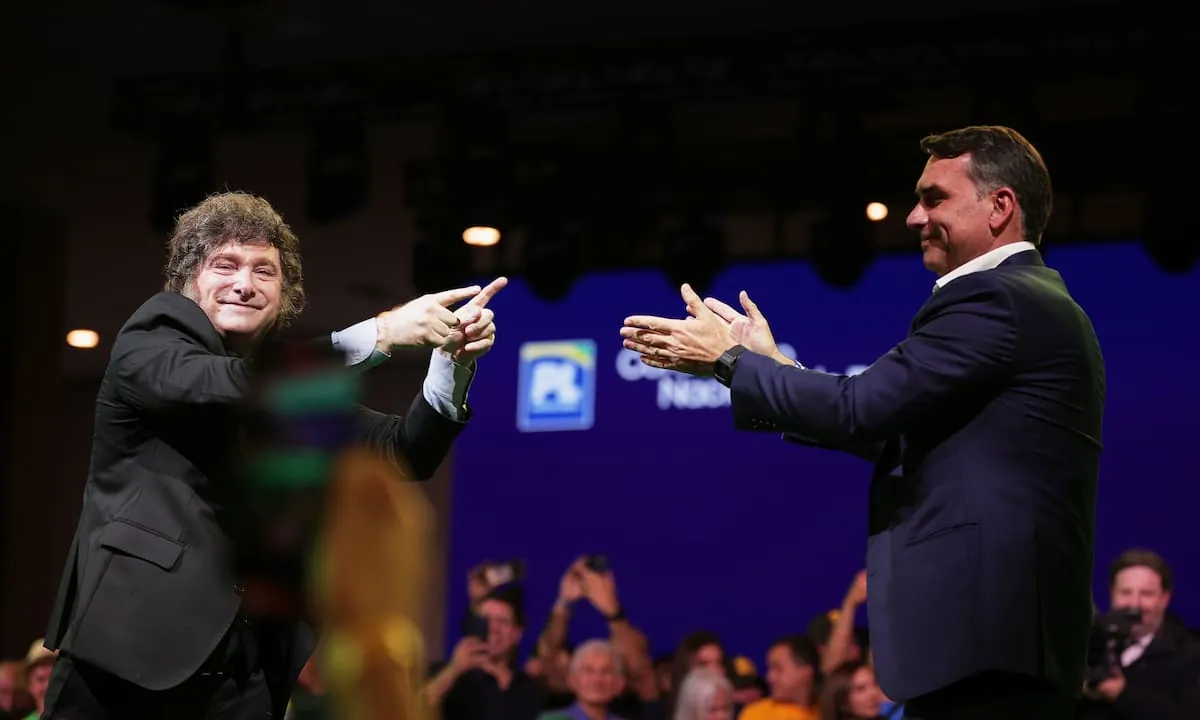 “La libertad avanza en Brasil”: el mensaje de Javier Milei tras el triunfo de Flávio Bolsonaro en las elecciones