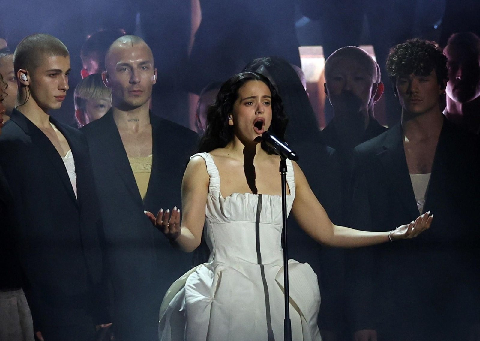 Brit Awards 2026: el récord de Rosalía, su impactante presentación con Björk y el listado completo de ganadores