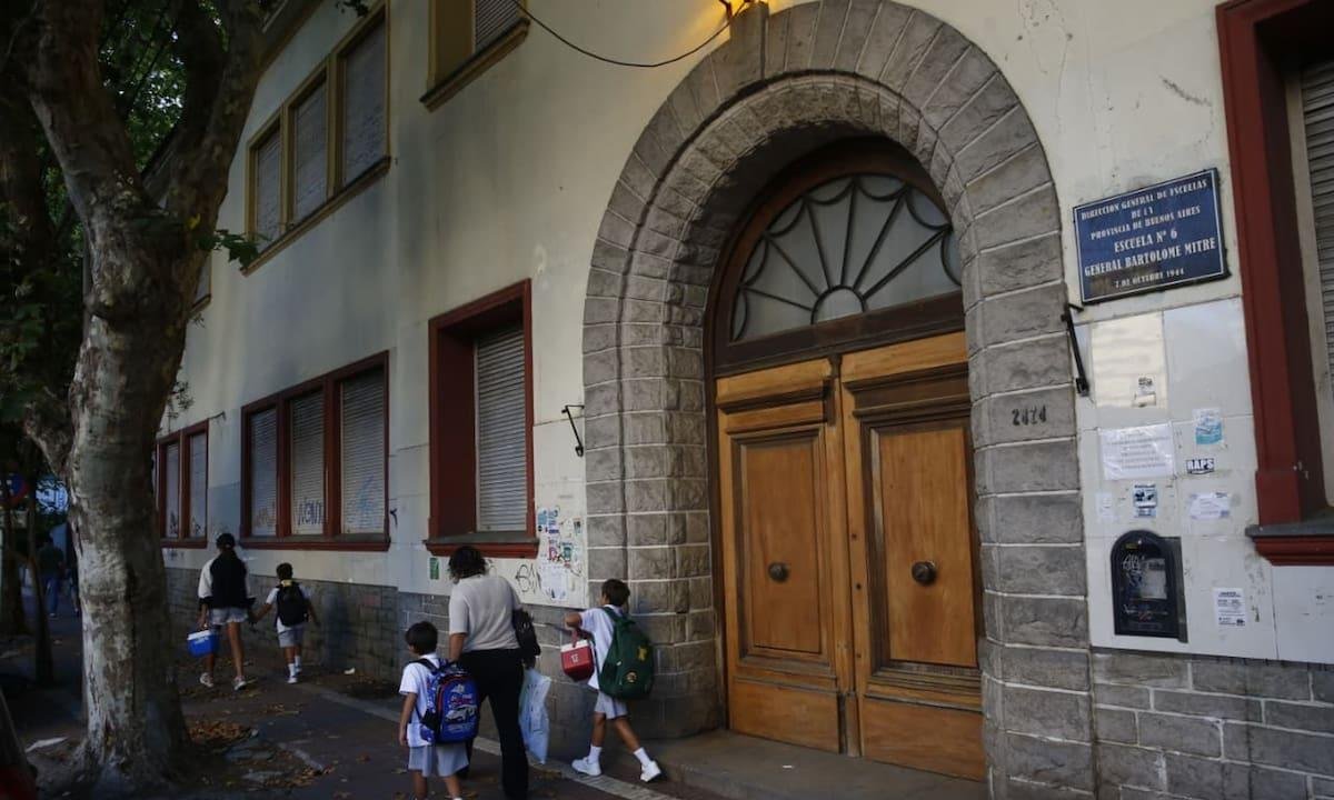 Provincia de Buenos Aires: Kicillof enfrentó un paro docente en el inicio del ciclo lectivo, por primera vez desde que asumió