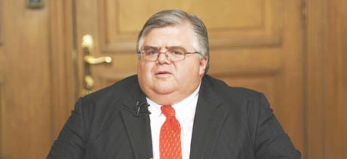 Carstens pone en duda la ‘estabilidad’ de las stablecoins y hace un llamado por reglas claras