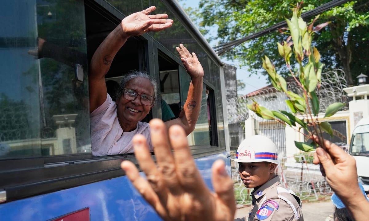 El gobierno militar de Myanmar indulta a 10.000 presos antes de abrir el Parlamento