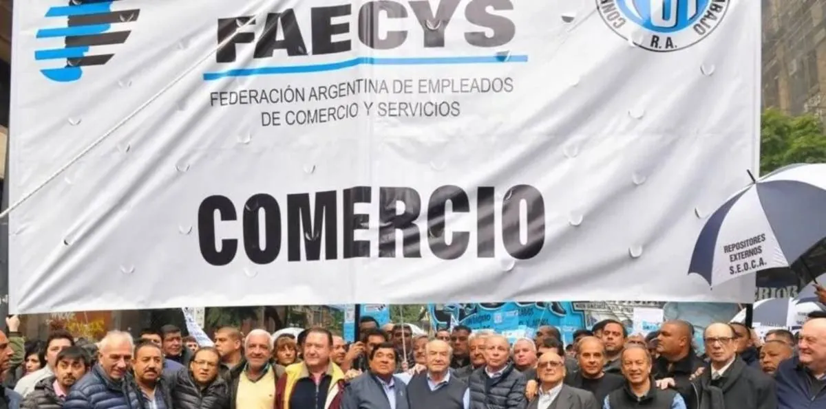 Paritarias FAECyS 2026: empleados de Comercio confirmaron aumento y bono para julio
