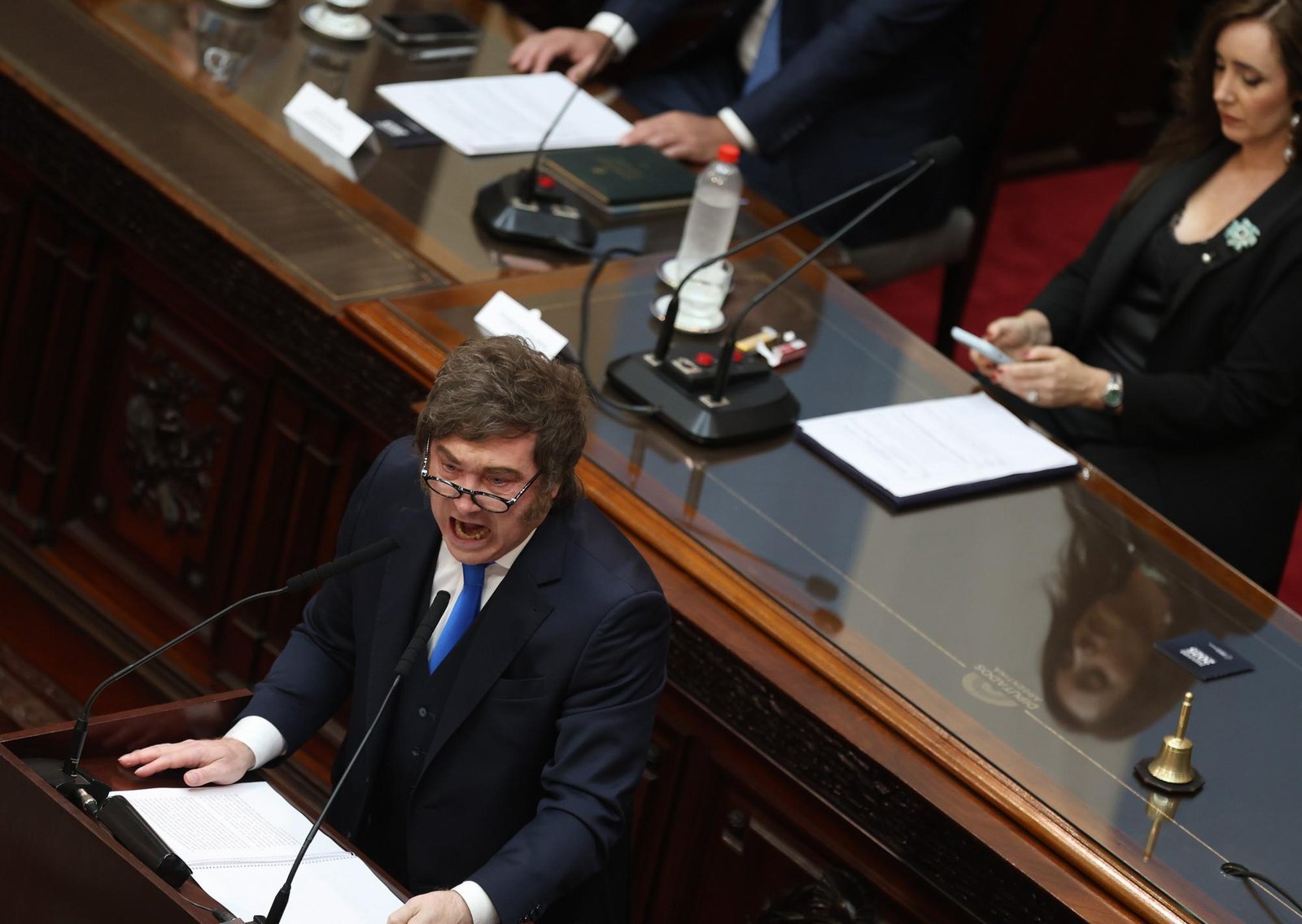 El frío saludo de Milei a Villarruel y el dardo del Presidente contra la vice por "soñar con el sillón de Rivadavia"