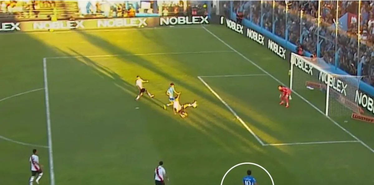 Polémica por el arbitraje en el partido de River: un penal no cobrado, un gol anulado y tanto para el conjunto millonario