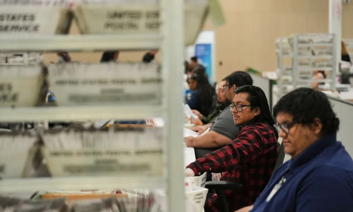 Gobierno de EEUU advierte a funcionarios de California no contar votos de presuntos no ciudadanos