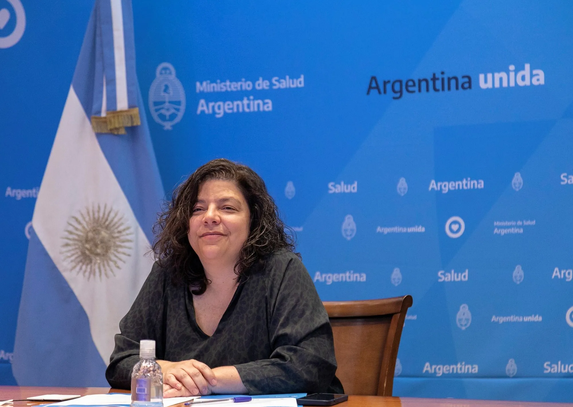 Citaron a indagatoria a la exministra Carla Vizzotti y al empresario Hugo Sigman por el retraso en comprar vacunas contra el Coronavirus