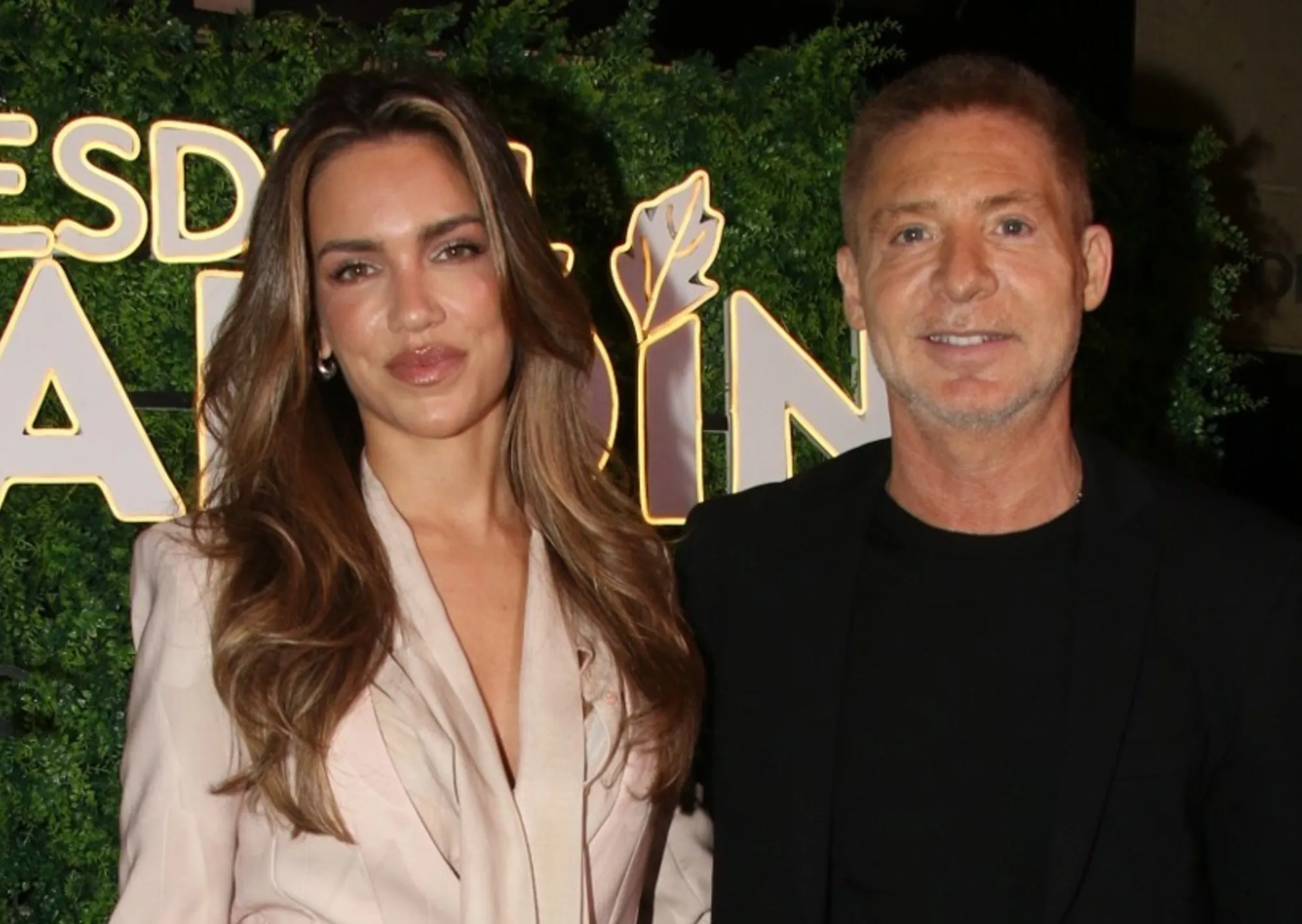 La primera salida pública de Adrián Suar y su nueva novia: todas las fotos