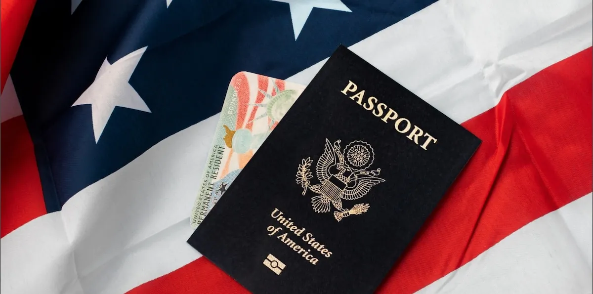 Ciudadanía americana vs. renovar la green card: qué es más barato a largo plazo y qué conviene