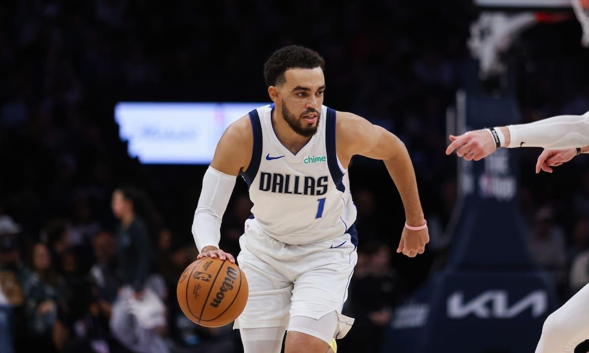 Mavericks cortan a Tyus Jones, jugador involucrado en el canje por Anthony Davis