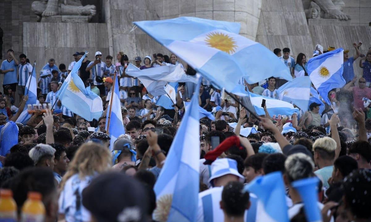 Licitación argentina para mantenimiento río Paraná recibe tres ofertas: ministro