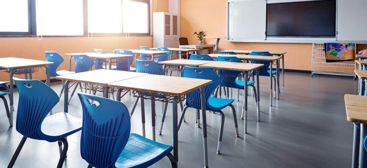 Cambian las escuelas para siempre: cómo y dónde rige la prohibición total de celulares en las aulas