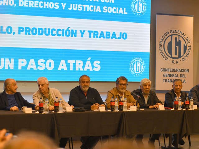 La unidad de la CGT, en riesgo: la interna gremial estalla a horas del congreso de elecciГіn de autoridades