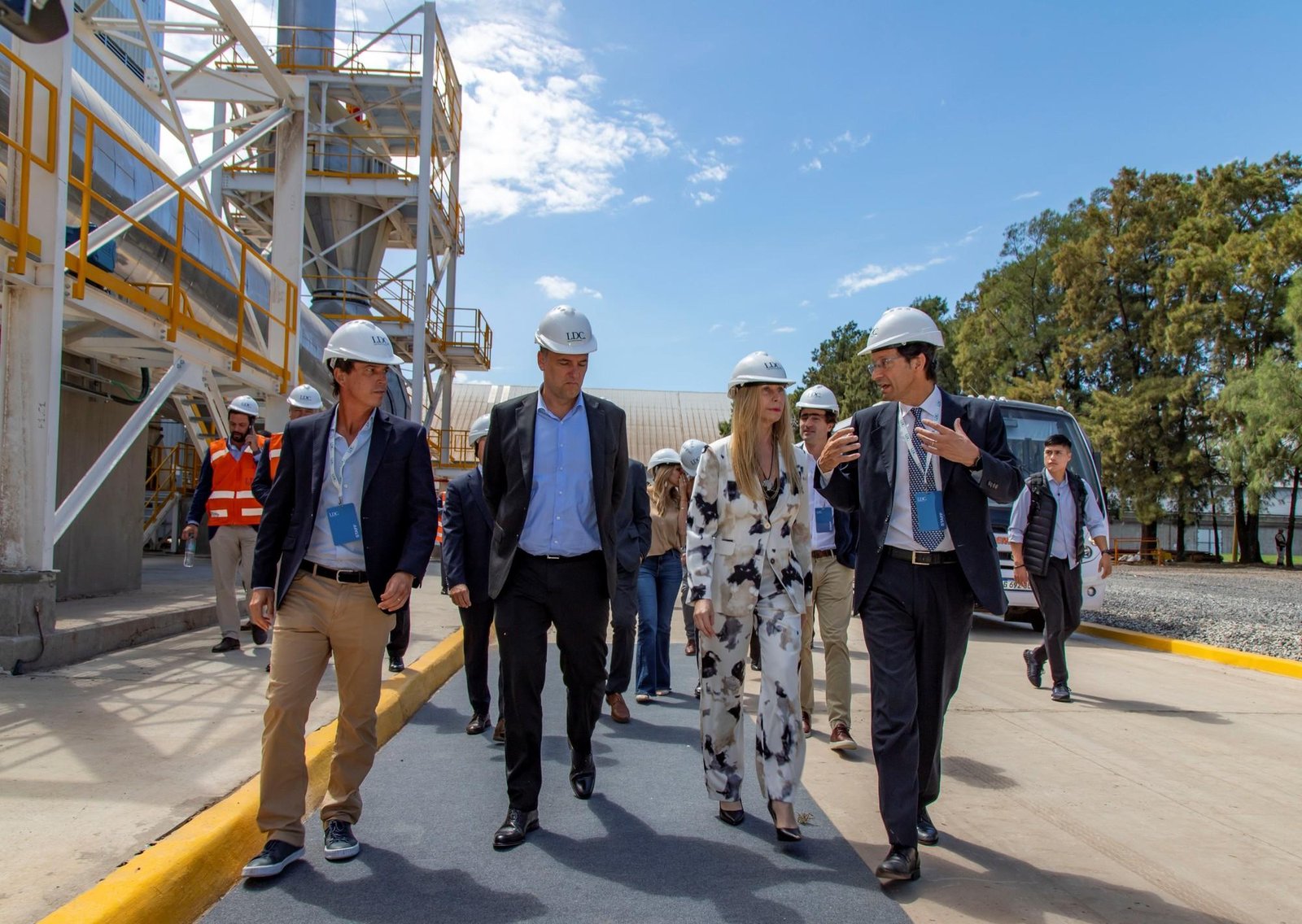 Karina Milei y Adorni, en el polo agroindustrial del Gran Rosario