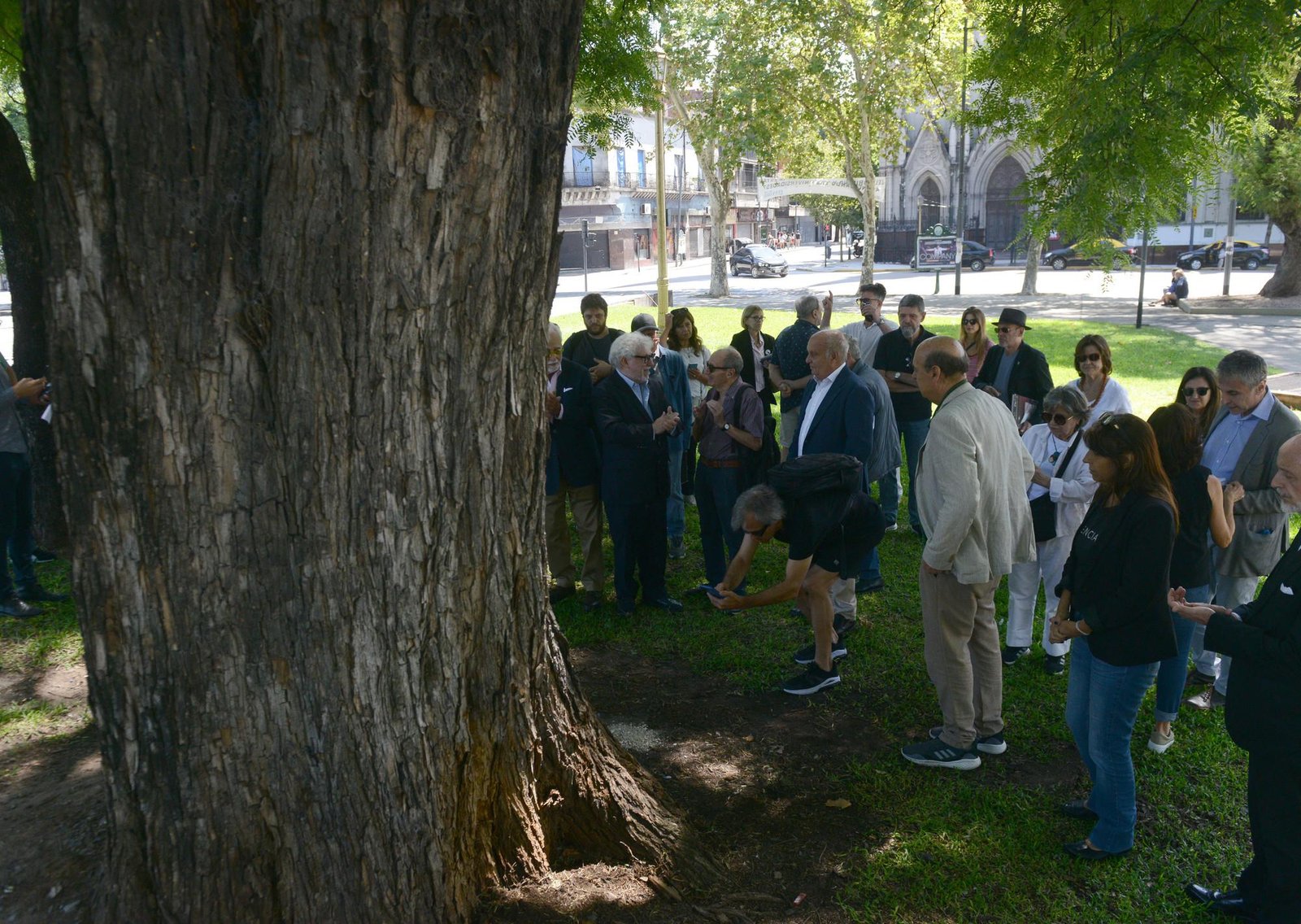 Juan José Sebreli: esparcieron sus cenizas en Plaza Constitución y cumplieron su última voluntad
