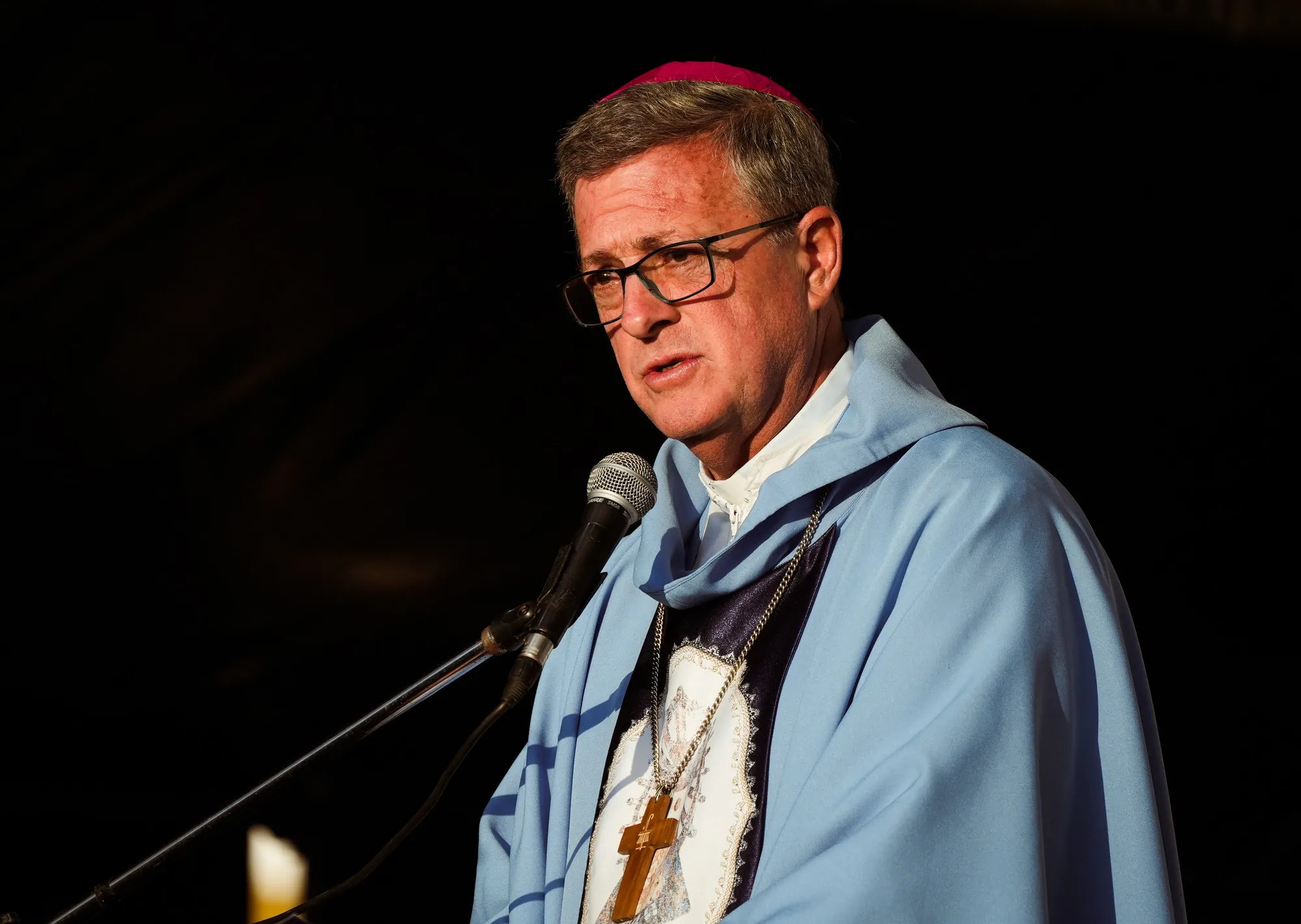 Dura homilía de García Cuerva en la misa tras la peregrinación a Luján: "Las heridas de la descalificación y de la intolerancia supuran y están infectando el corazón del pueblo"