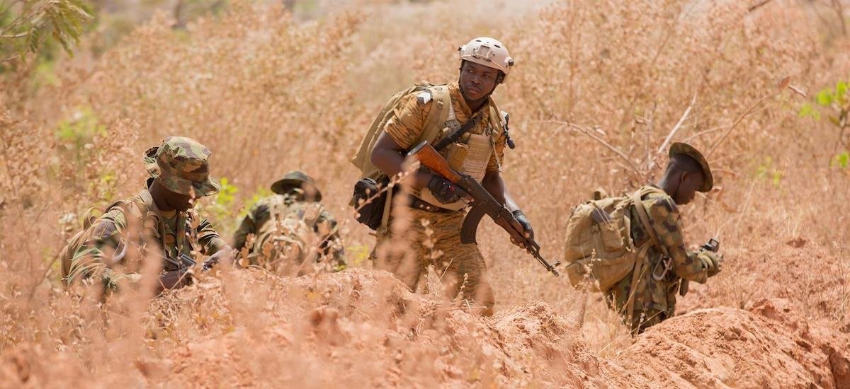 Al menos 25 muertos en una emboscada atribuida a Estado Islámico en Níger